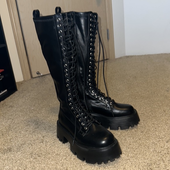 Steve Madden boots - Picture 3 of 6